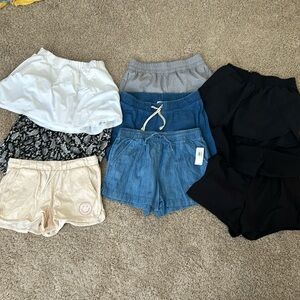 Lot 9 pairs girls 10/12 shorts